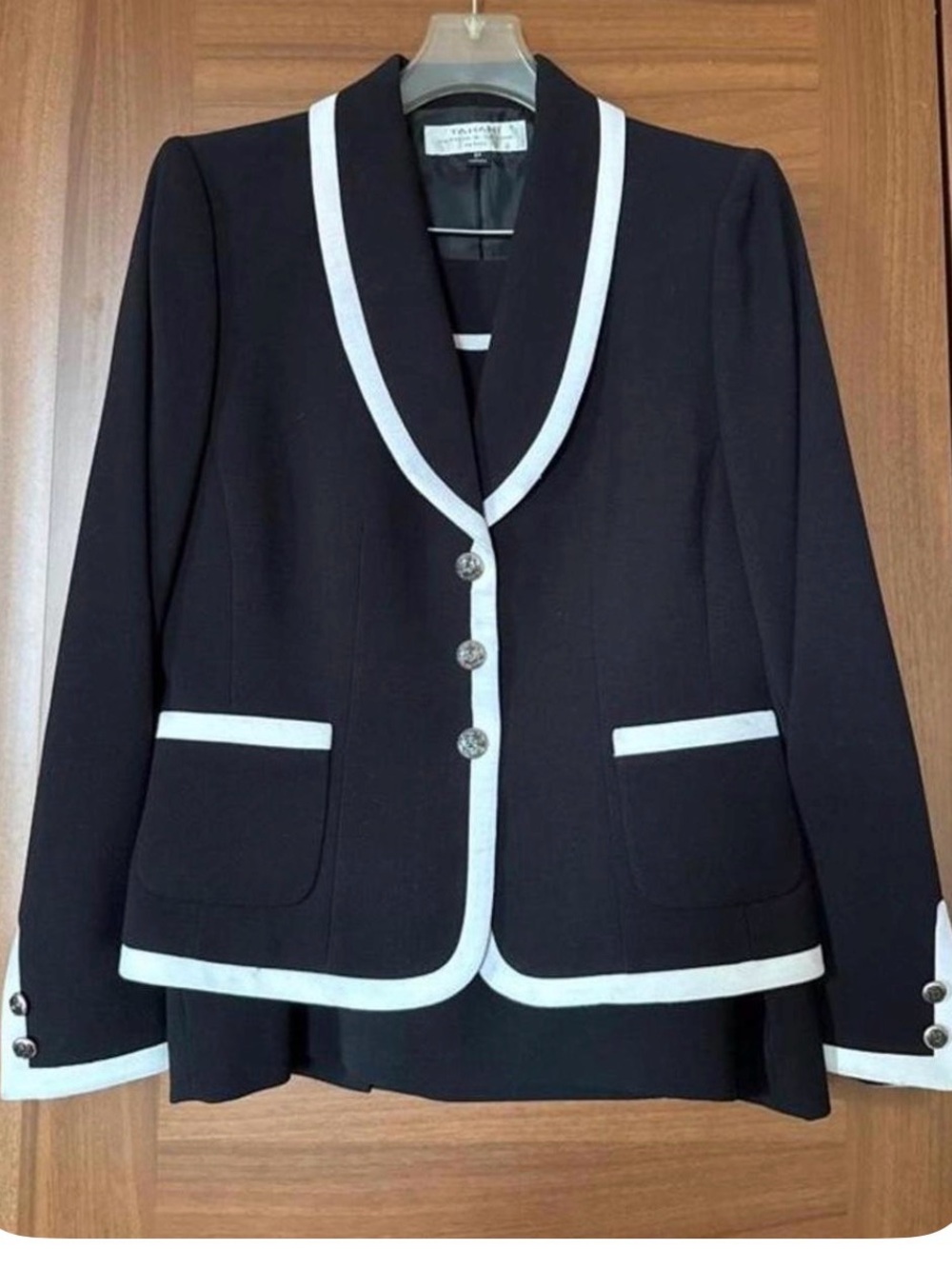 Tahari Arthur S Levine Black Skirt Suit Set White Trim 8P
